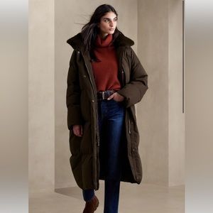 Banana Republic Petite Lowri Puffer Coat - Size Petite Small